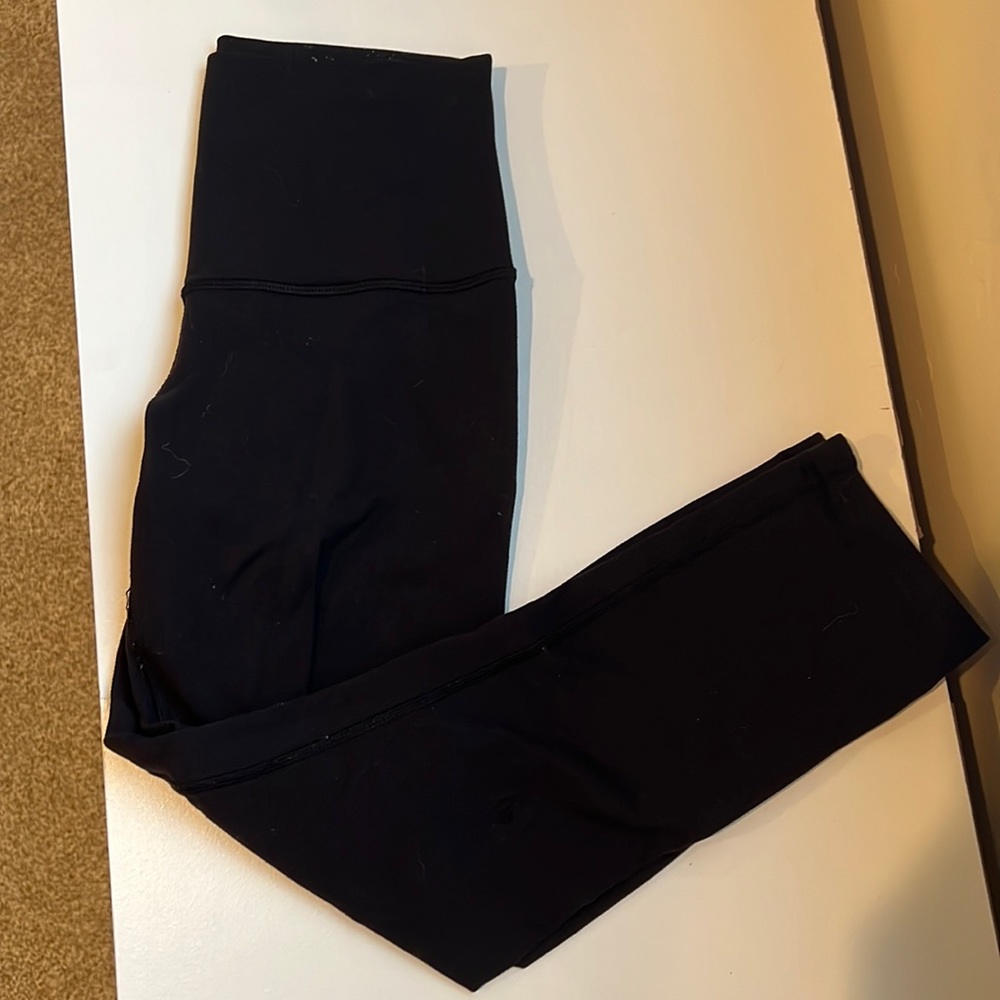 Black Lululemon leggings